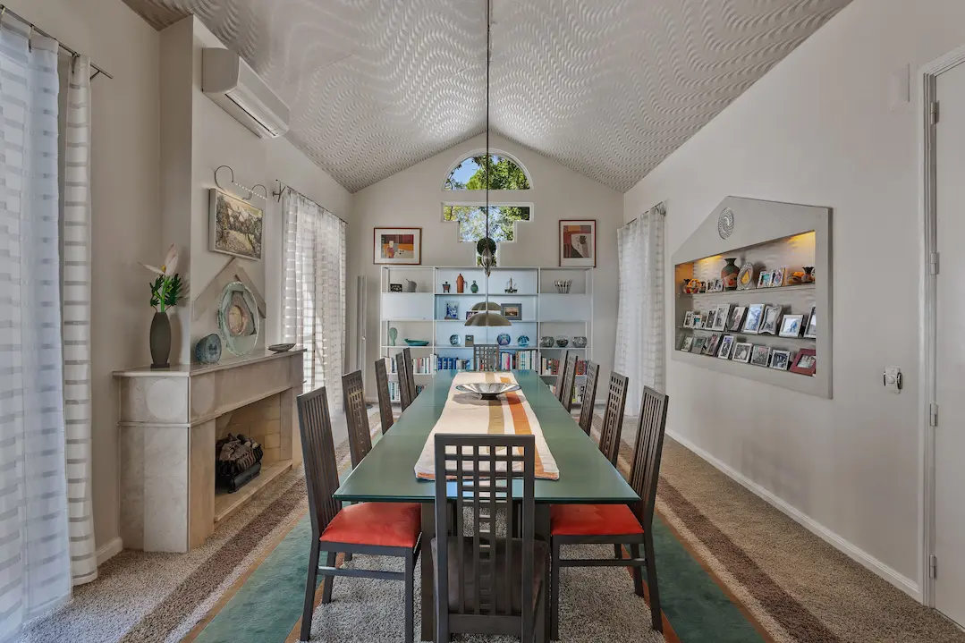 Luxury dining room designed for entertaining inside Casa Estrela Algarve