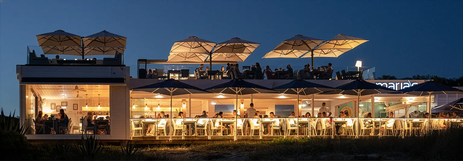 Maria’s beachside restaurant in Vale do Garrão Algarve popular with locals and visitors