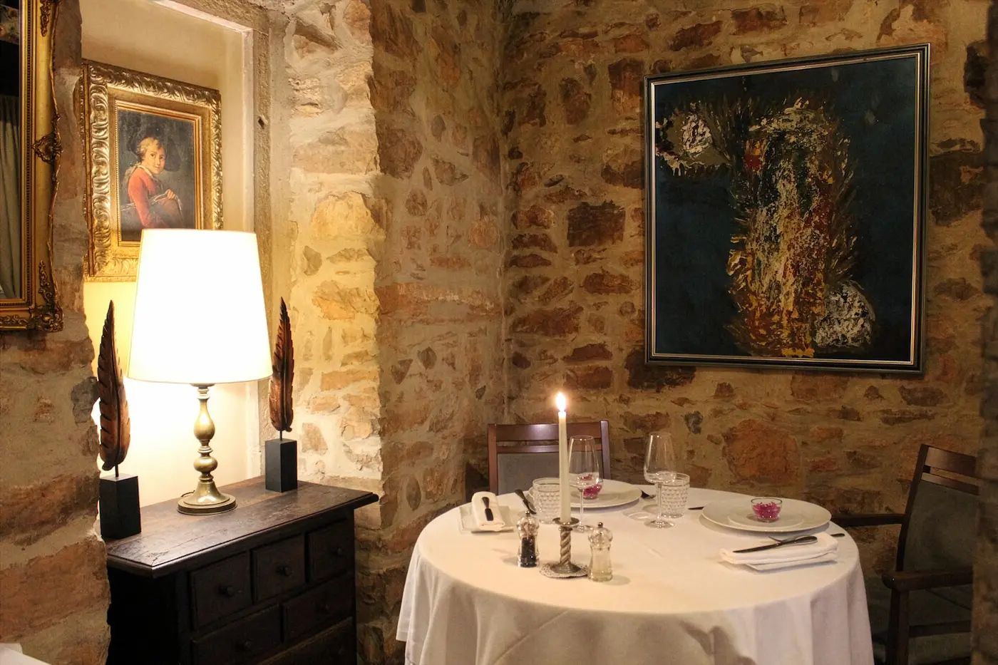 Henrique Leis fine dining restaurant in Almancil Algarve serving contemporary Portuguese cuisine